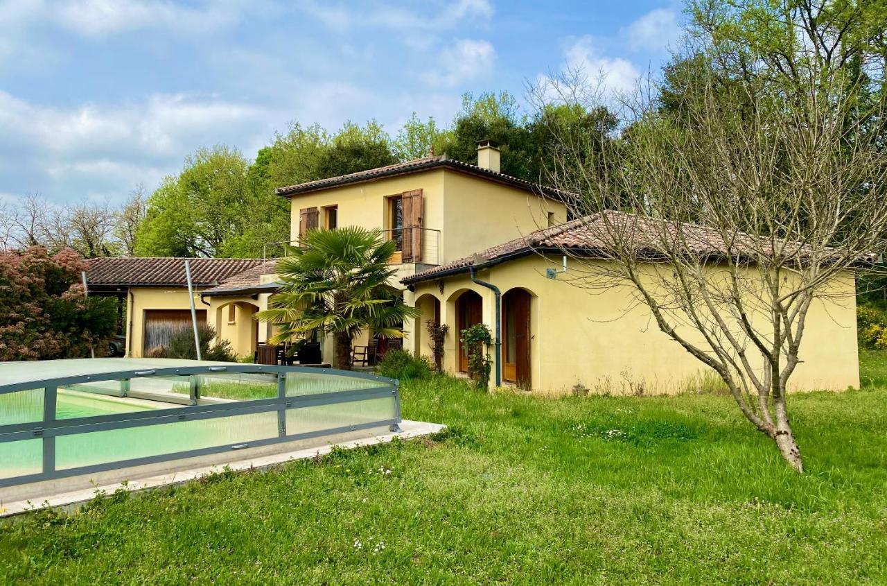 De La Croix De La Main Villa *
